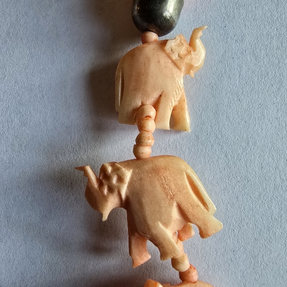 Vintage elephant necklace pink peach silver tone boho bohemian tribal - Picture 7 of 16